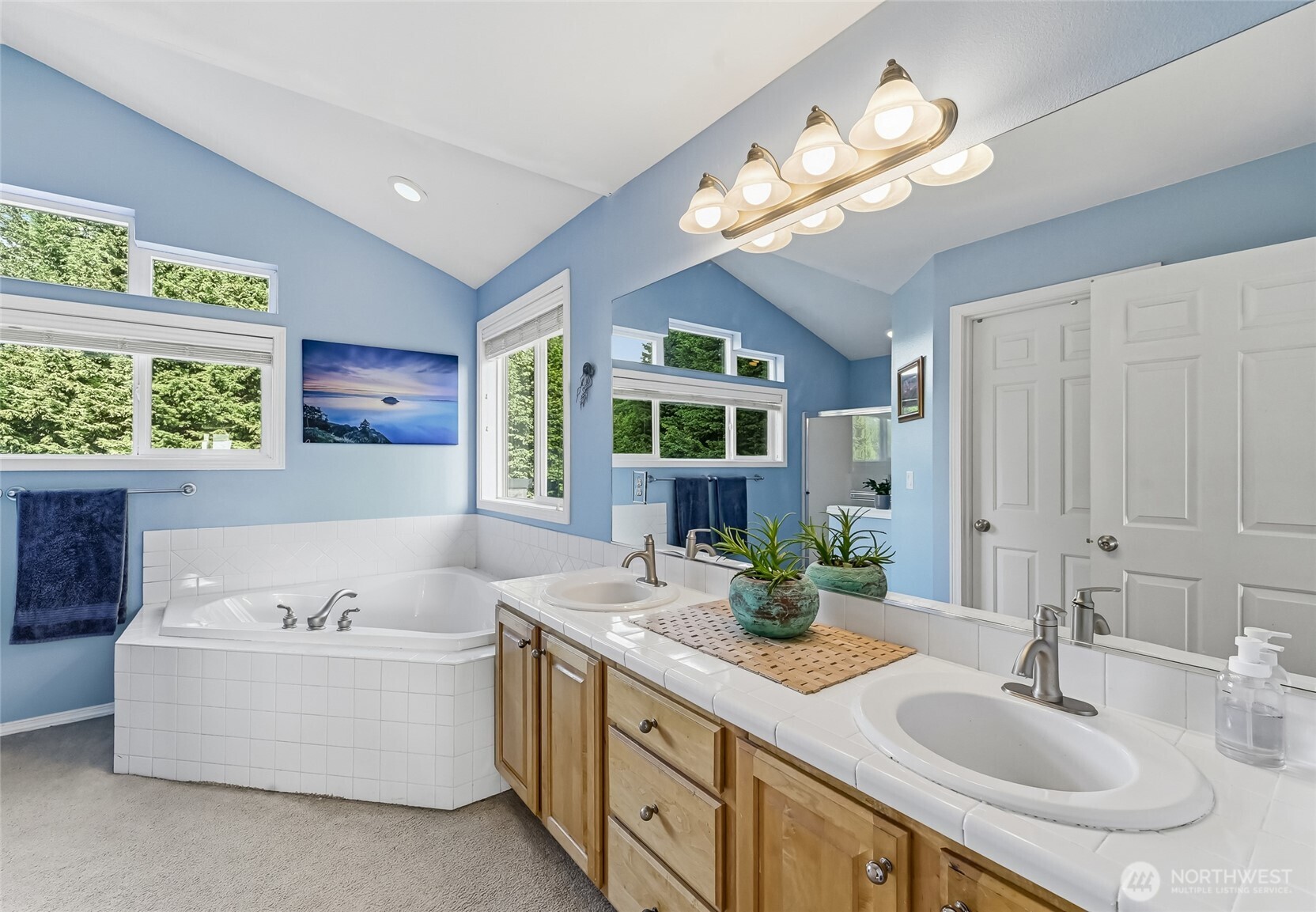 2419 Northeast 14th Street Renton, WA 98056 - Photo 13 of 25