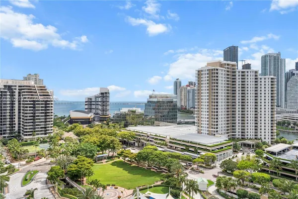 $3,199 | 888 Brickell Key Drive, Unit 1702, Miami, FL 33131
