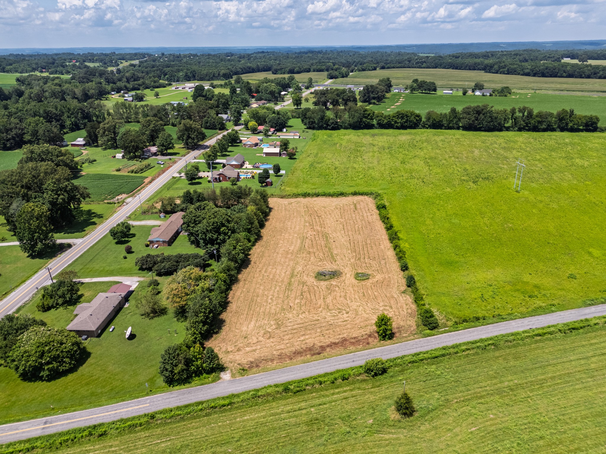 6 Snow Road Flintville, TN 37335 - Photo 5 of 15 an aerial view of a residential houses with outdoor space and lake view