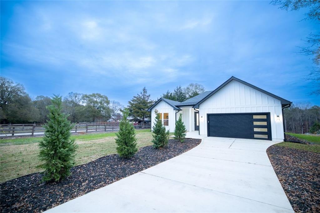 2590 Walton Downs Road Monroe, GA 30655 - Photo 2 of 40