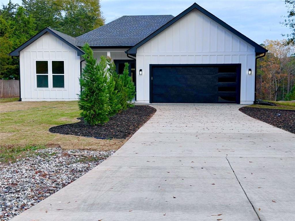2590 Walton Downs Road Monroe, GA 30655 - Photo 3 of 40