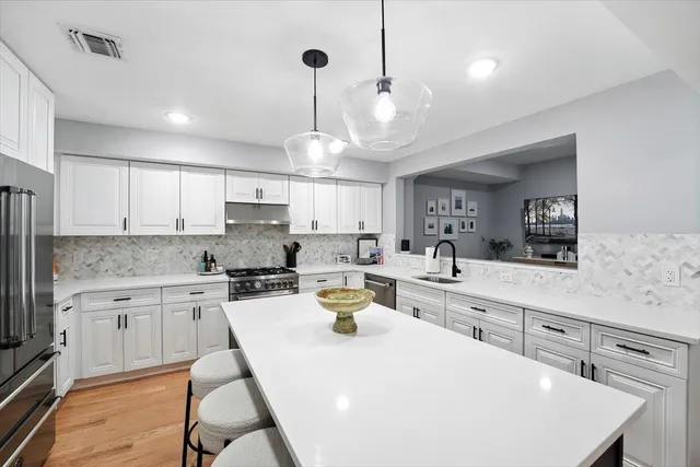 $1,299,000 | 413 Jefferson Street, Unit 1, Hoboken, NJ 07030