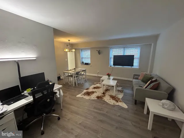 $2,000 | 1322 Fort Myer Drive, Unit 905, Arlington, VA 22209