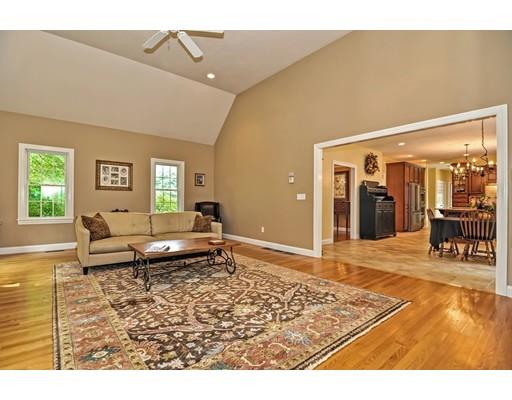 2 Riverbend Road Upton, MA 01568 - Photo 12 of 30 Gallery Image 12