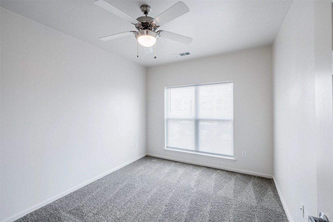 5605 Springdale Road, Unit 333215 Austin, TX 78723 - Photo 25 of 34 Up to 8 weeks free rent and waiving the standard deposit with approved credit and landlord verification.