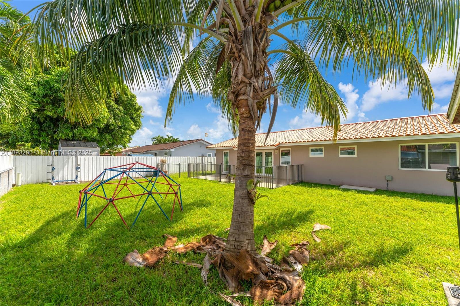 10121 Southwest 4th Street Miami, FL 33174 - Photo 25 of 31 a view of swimming pool with a garden