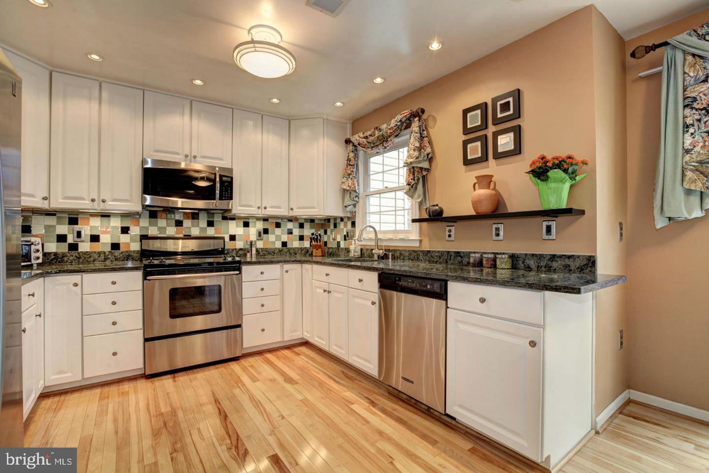 12014 Saw Mill Court Silver Spring, MD 20902 - Photo 12 of 26
