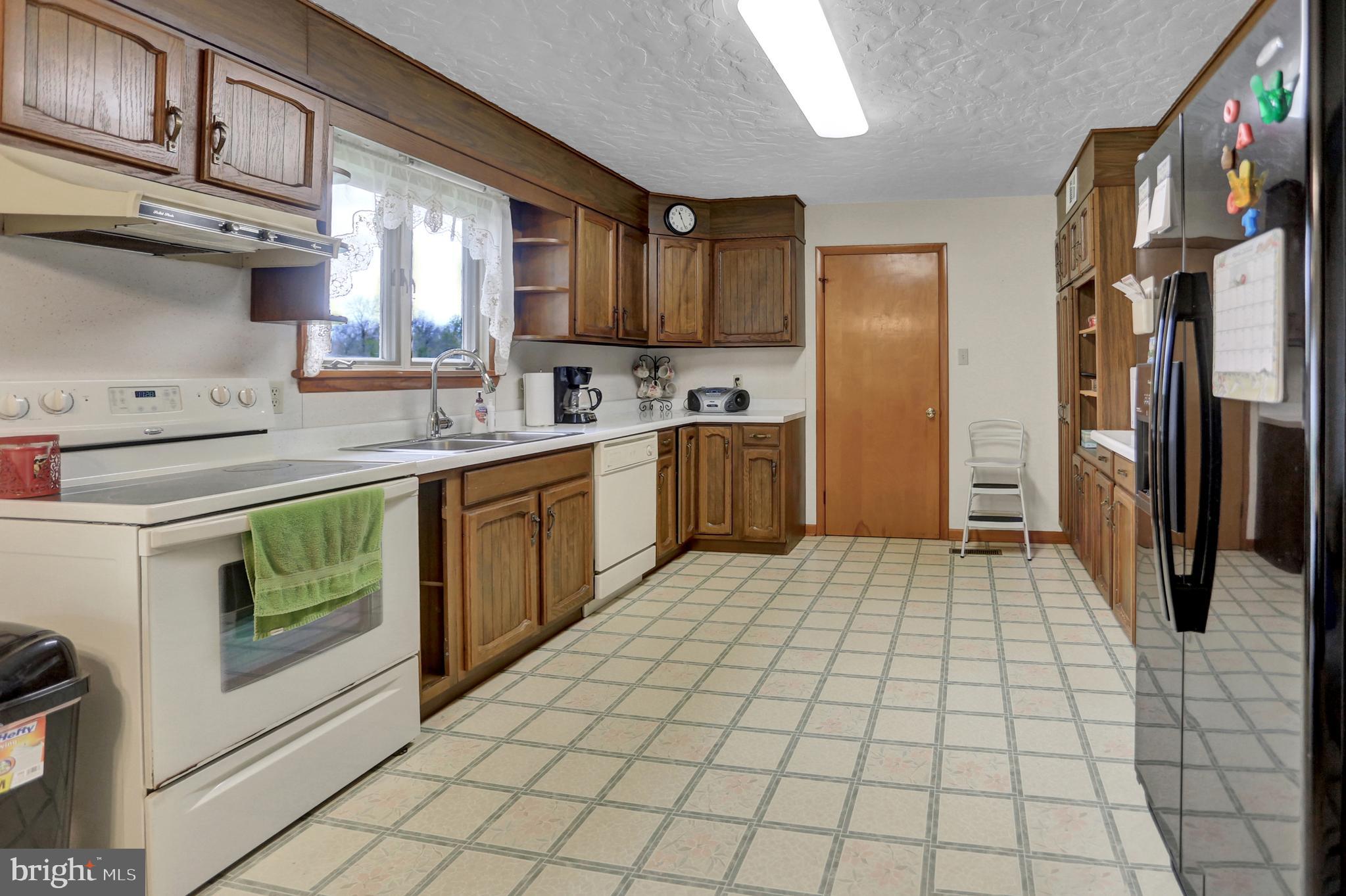 2244 Table Rock Road Biglerville, PA 17307 - Photo 11 of 39 Larger gally kitchen