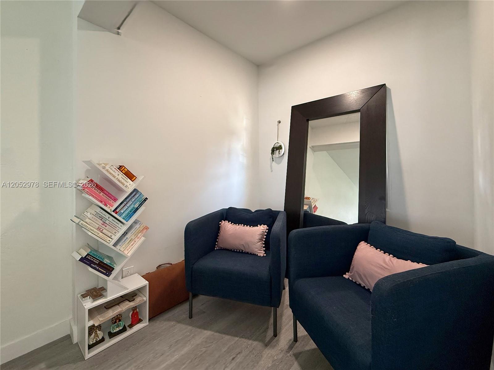 3121 Southwest 25th Terrace, Unit RIGHT Miami, FL 33133 - Photo 17 of 24