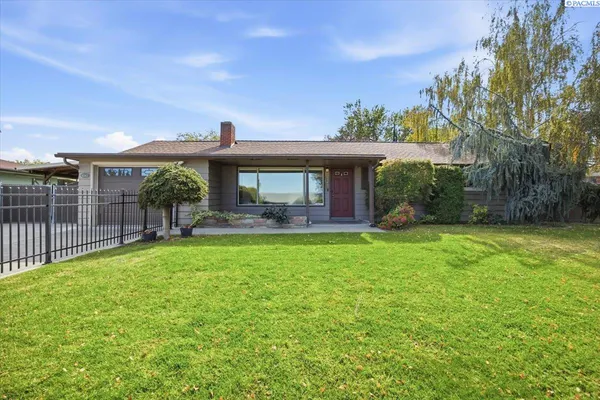 $415,000 | 6345 West Willamette Avenue, Kennewick, WA 99336