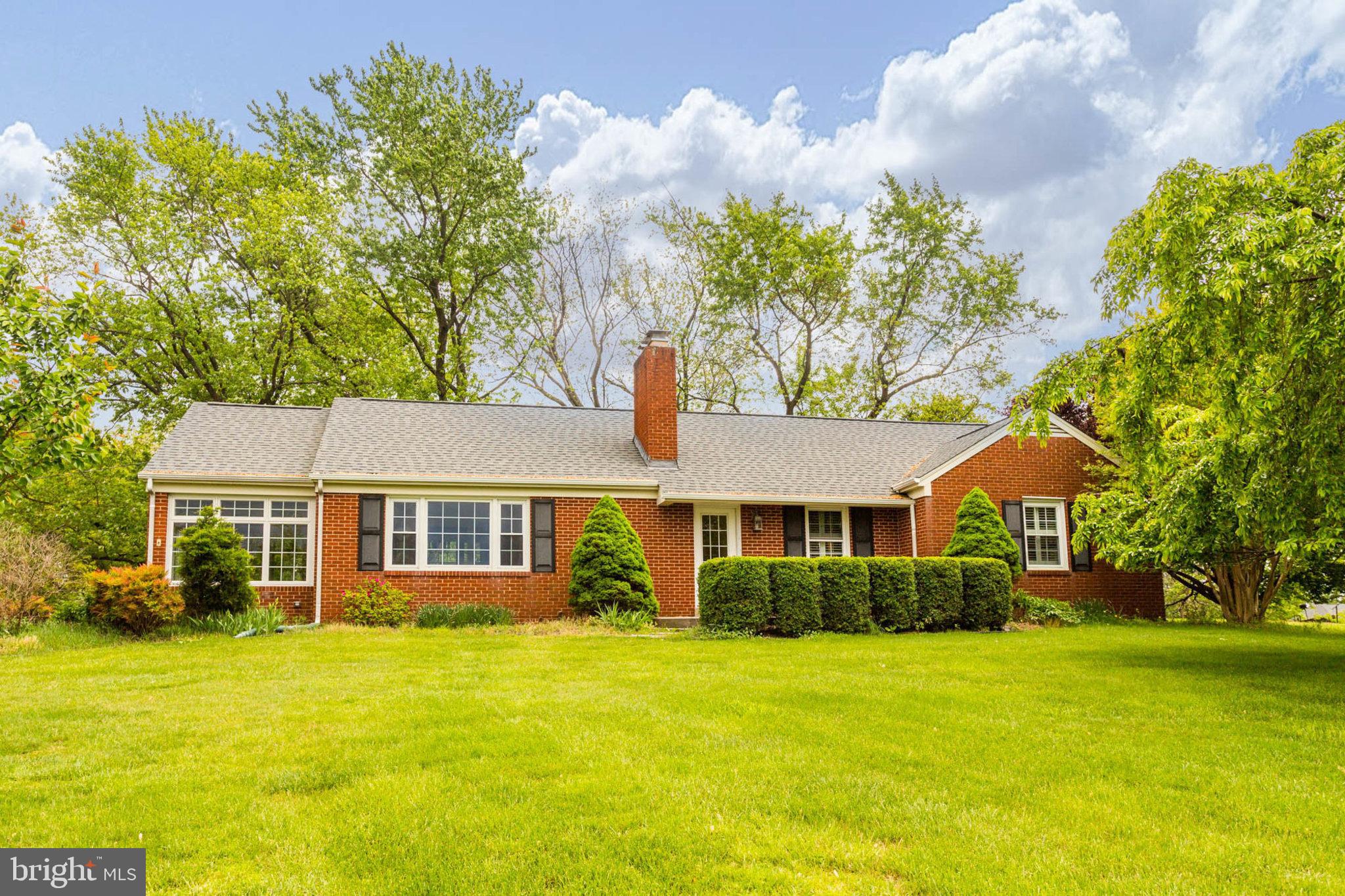 6015 Brooklyn Bridge Road Laurel, MD 20707 - Photo 2 of 52 Spacious brick rancher on 3.25 acres!