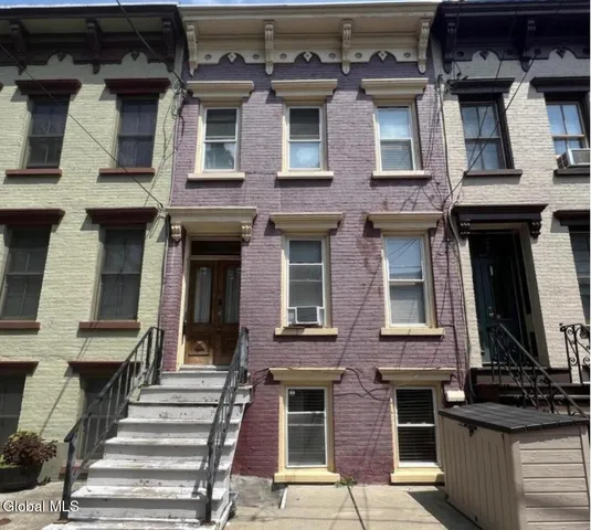 $1,100 | 5 Irving Street, Unit 3, Albany, NY 12202
