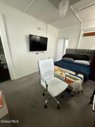 $1,100 | 5 Irving Street, Unit 3, Albany, NY 12202