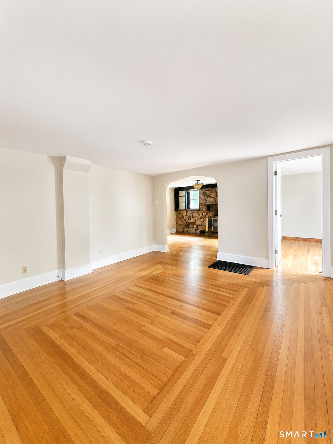 561 Hopewell Road Glastonbury, CT 06073 - Photo 14 of 21