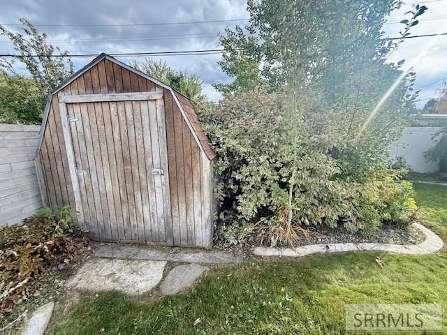 1573 Beverly Road Idaho Falls, ID 83402 - Photo 51 of 58 Bully Barn type shed