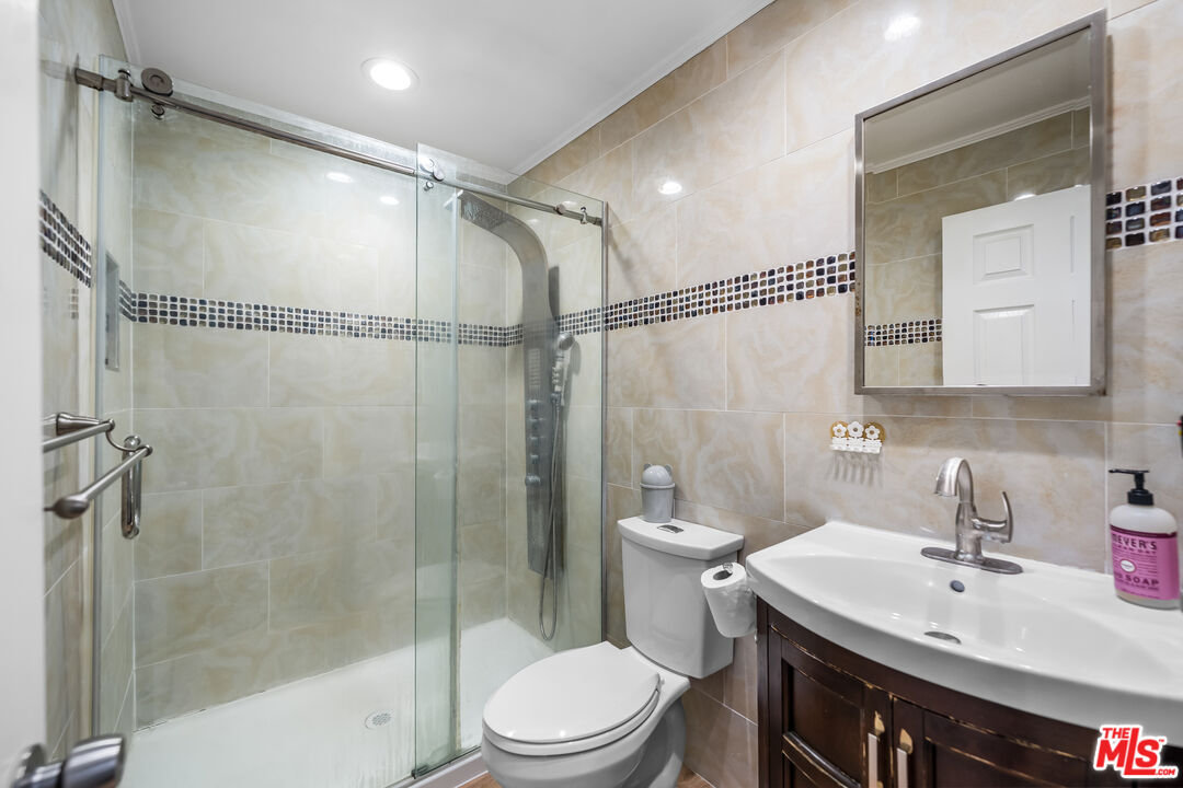 160 West Jay Street Carson, CA 90745 - Photo 12 of 18