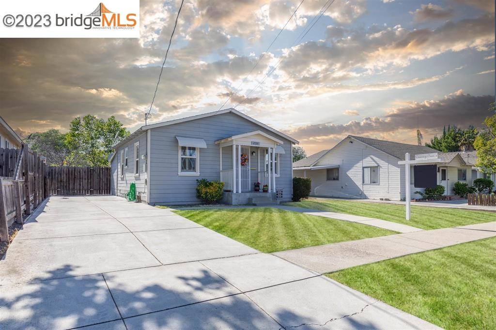 a house view with a outdoor space