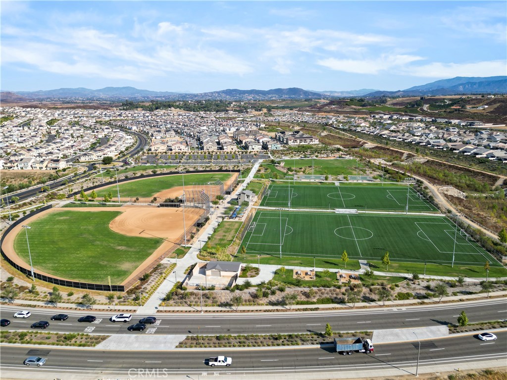 32522 Brunello Way Temecula, CA 92591 - Photo 75 of 75 a view of a tennis court