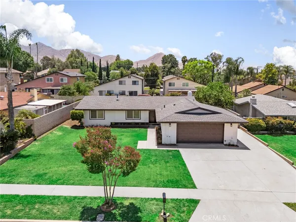 $669,999 | 22139 Tanager Street, Grand Terrace, CA 92313