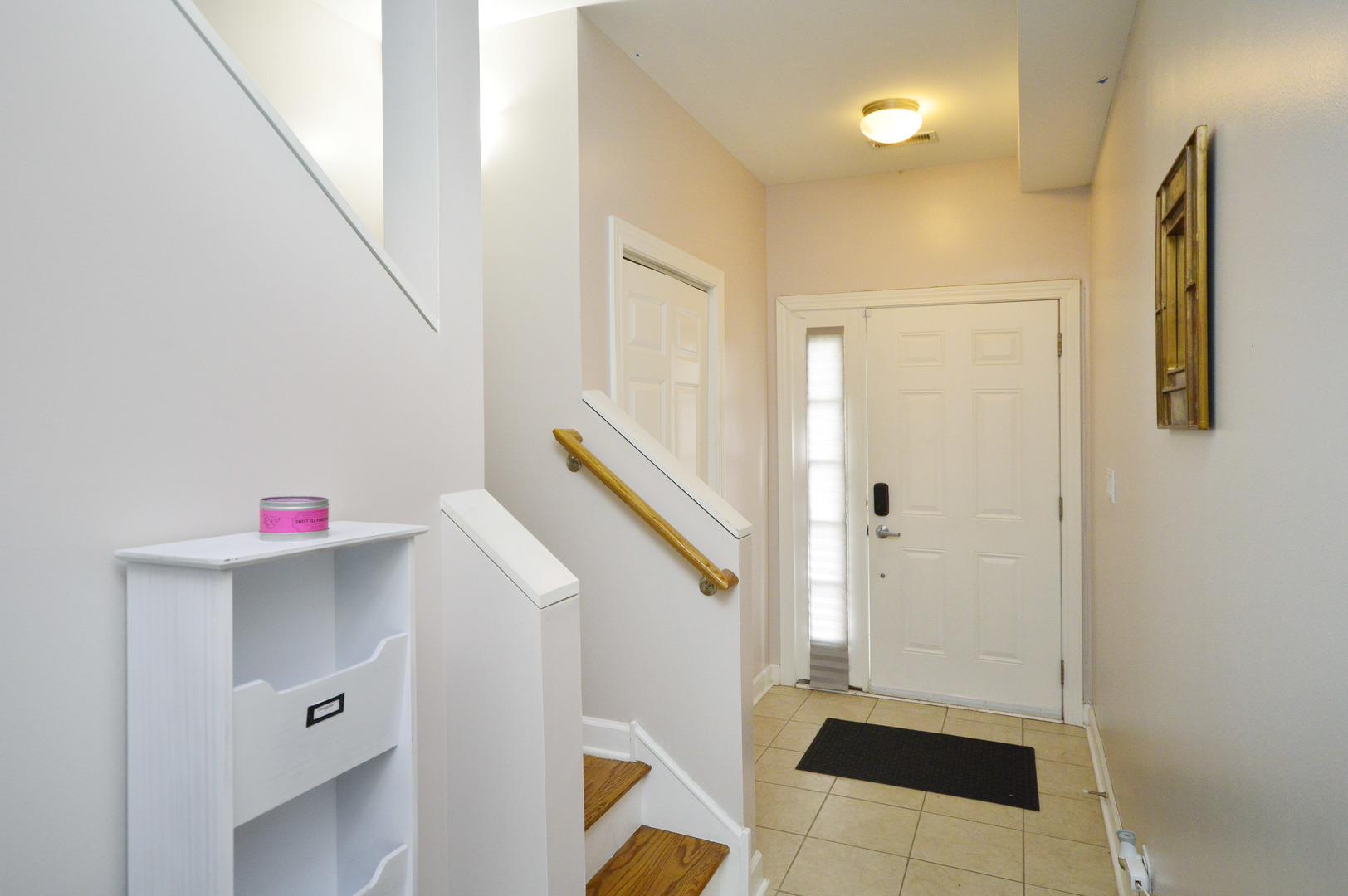 1631 Church Street Evanston, IL 60201 - Photo 10 of 19 a view of an entryway