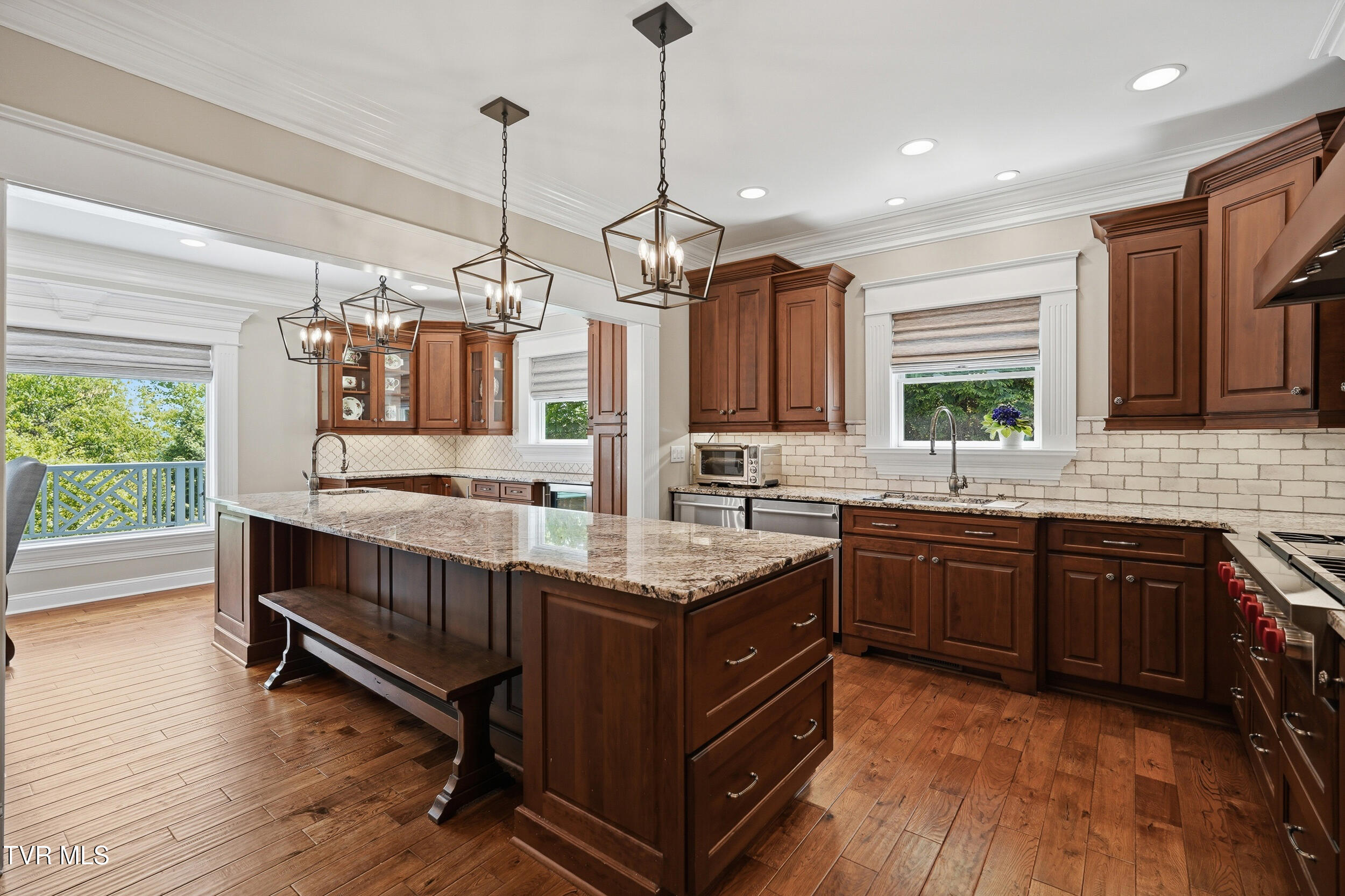 292 Alpine Trail Kingsport, TN 37663 - Photo 18 of 99 Island with seating
