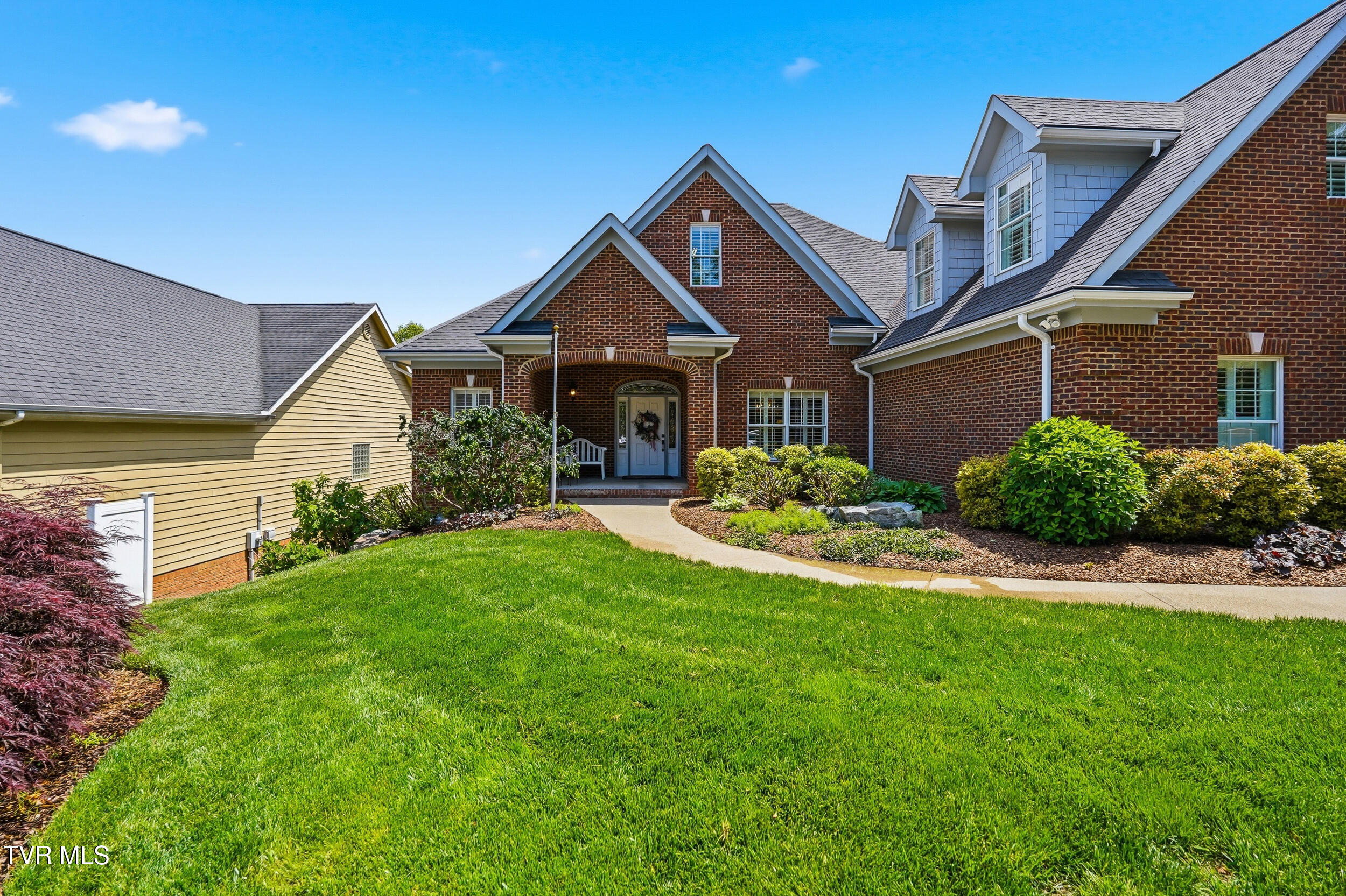 292 Alpine Trail Kingsport, TN 37663 - Photo 3 of 99 Traditional Style
