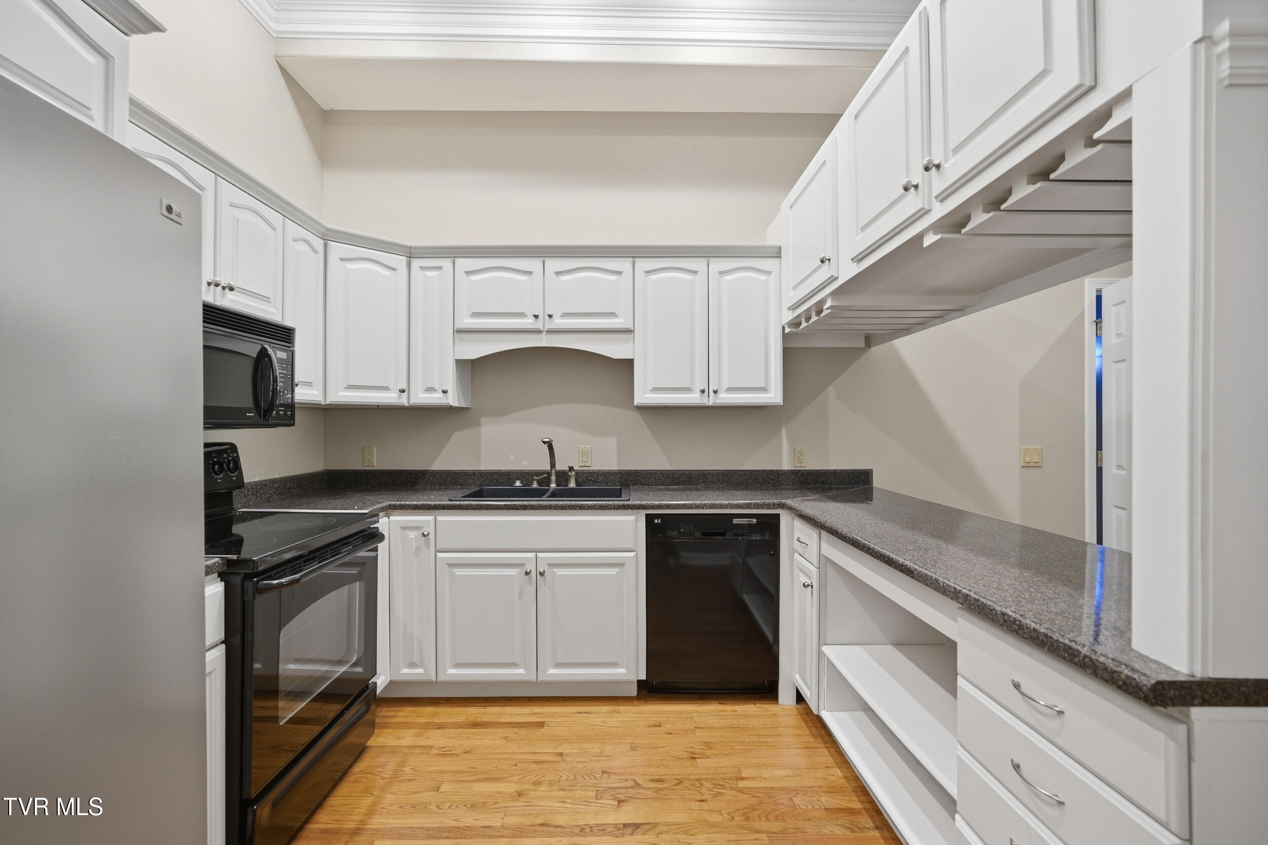 292 Alpine Trail Kingsport, TN 37663 - Photo 53 of 99 Great for guests/extended stay family.