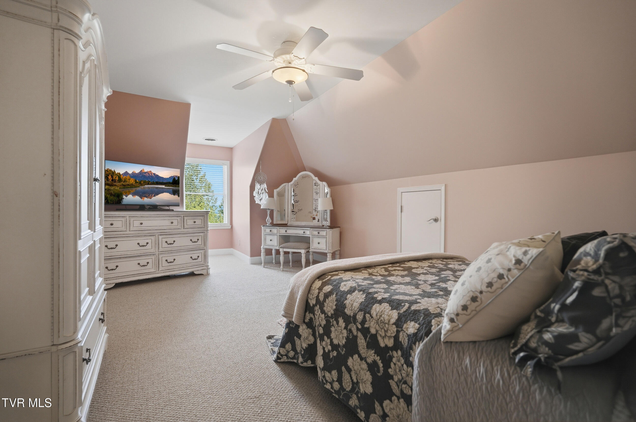 292 Alpine Trail Kingsport, TN 37663 - Photo 73 of 99 Bedroom
