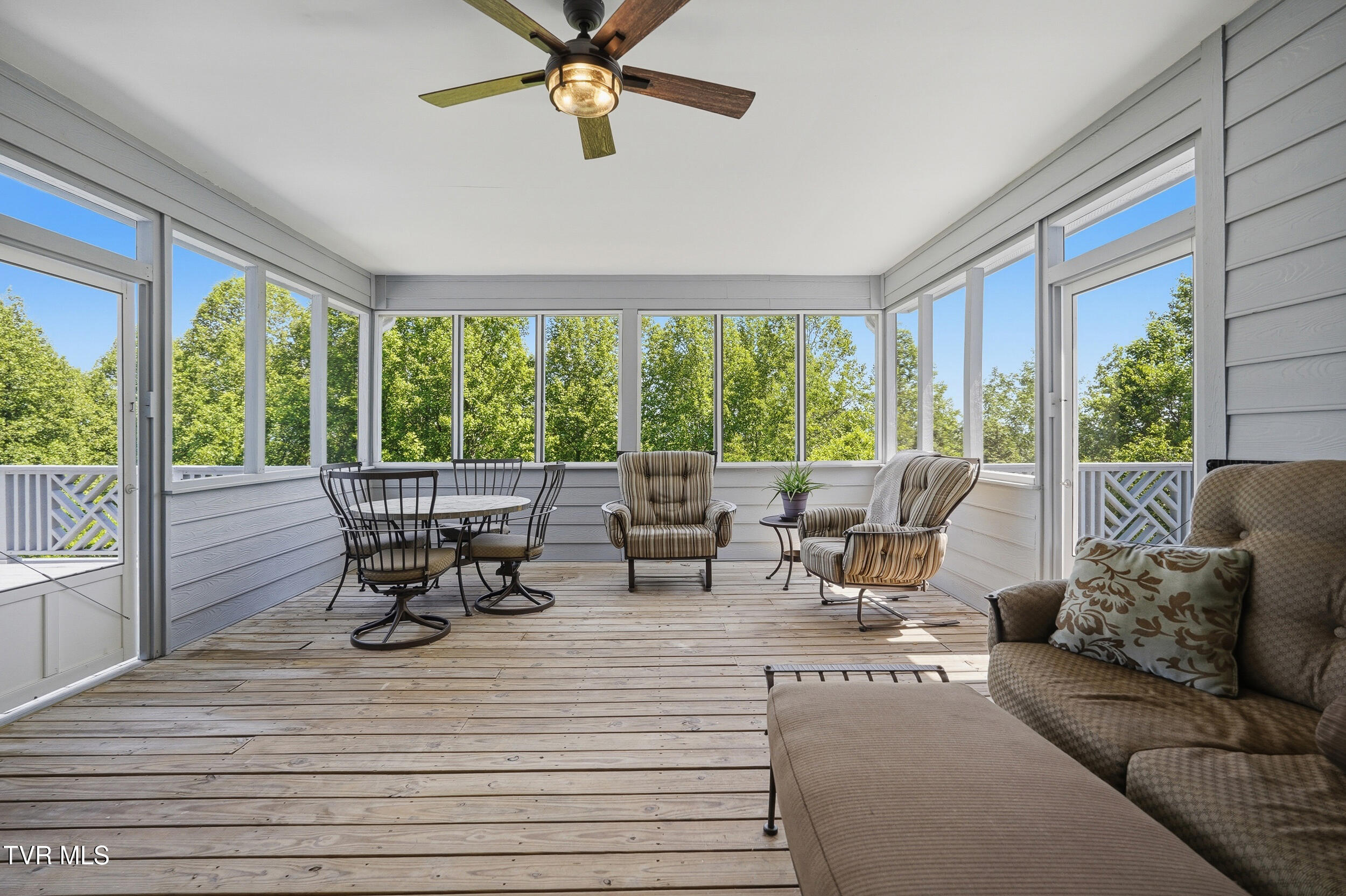 292 Alpine Trail Kingsport, TN 37663 - Photo 77 of 99 Screened Deck