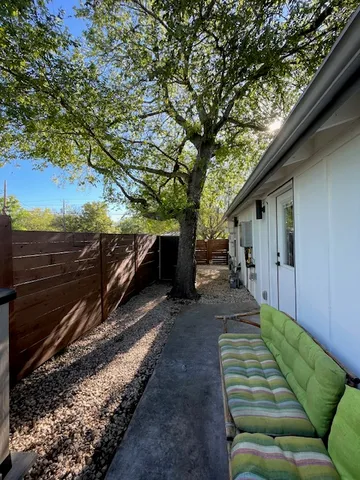 $1,400 | 2910 Pecan Springs Road, Unit A, Austin, TX 78723