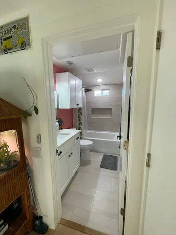 $1,400 | 2910 Pecan Springs Road, Unit A, Austin, TX 78723