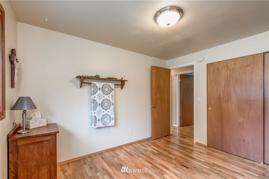24542 Wicker Road Sedro-Woolley, WA 98284 - Photo 14 of 23 Gallery Image 14