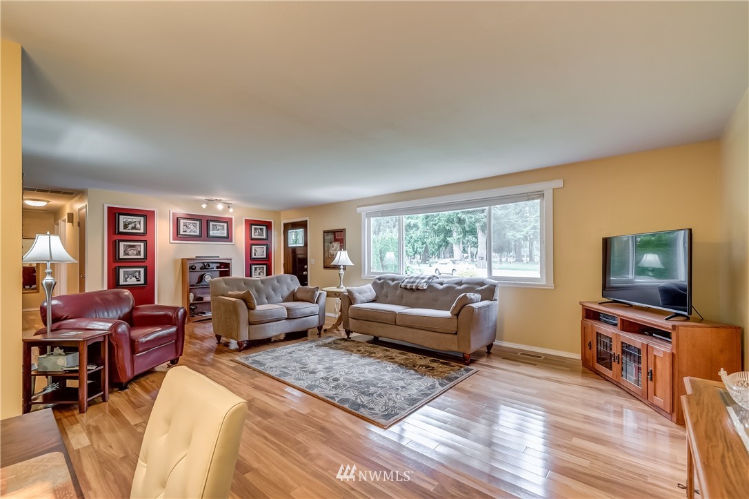 24542 Wicker Road Sedro-Woolley, WA 98284 - Photo 3 of 23 Gallery Image 3