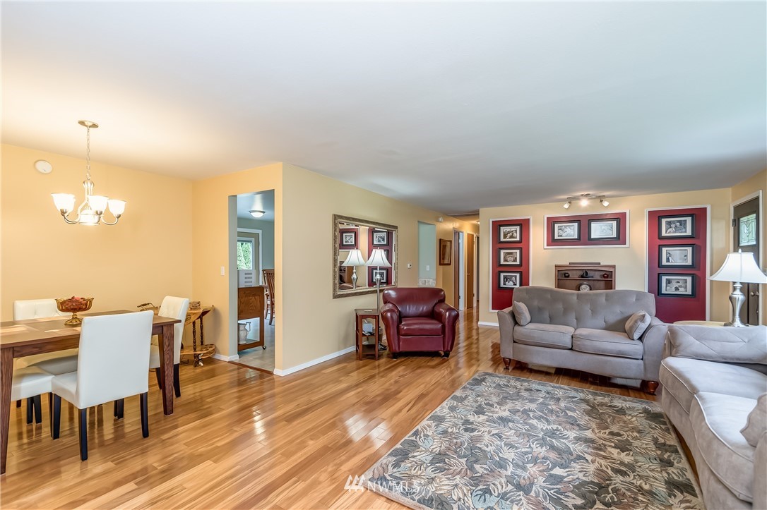 24542 Wicker Road Sedro-Woolley, WA 98284 - Photo 4 of 23 Gallery Image 4