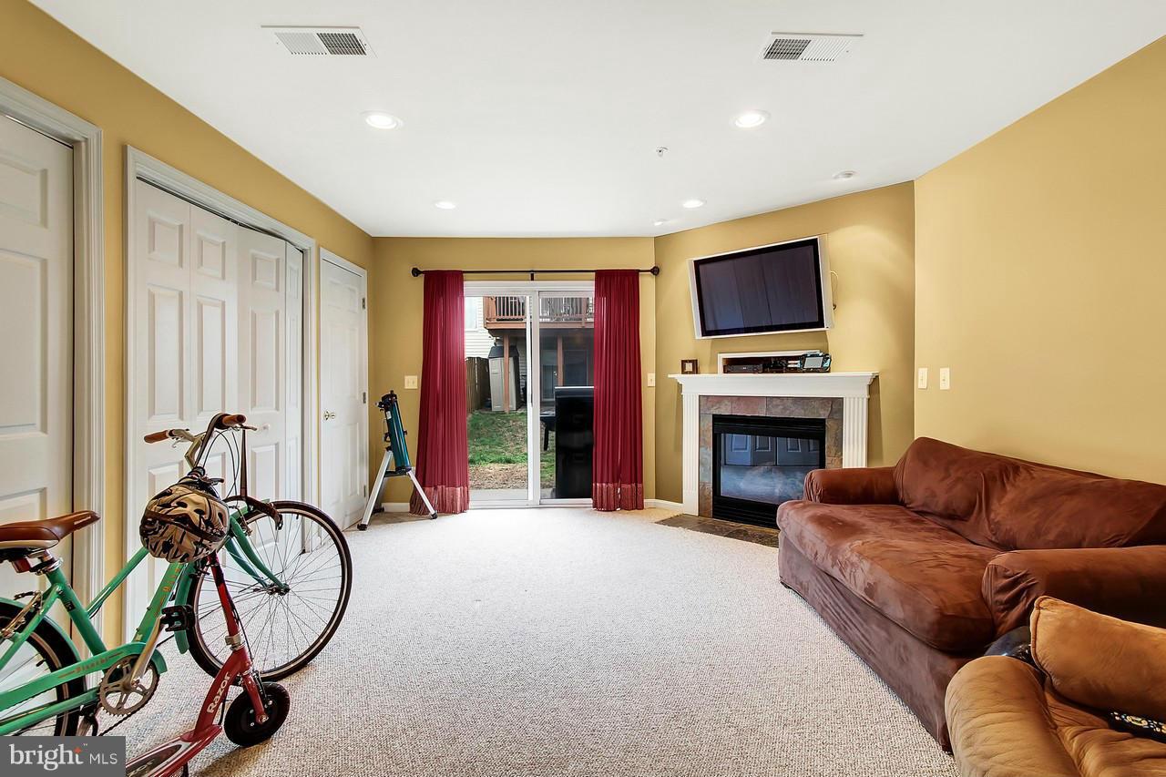 624 Luthardt Road Baltimore, MD 21220 - Photo 21 of 23 Family Room