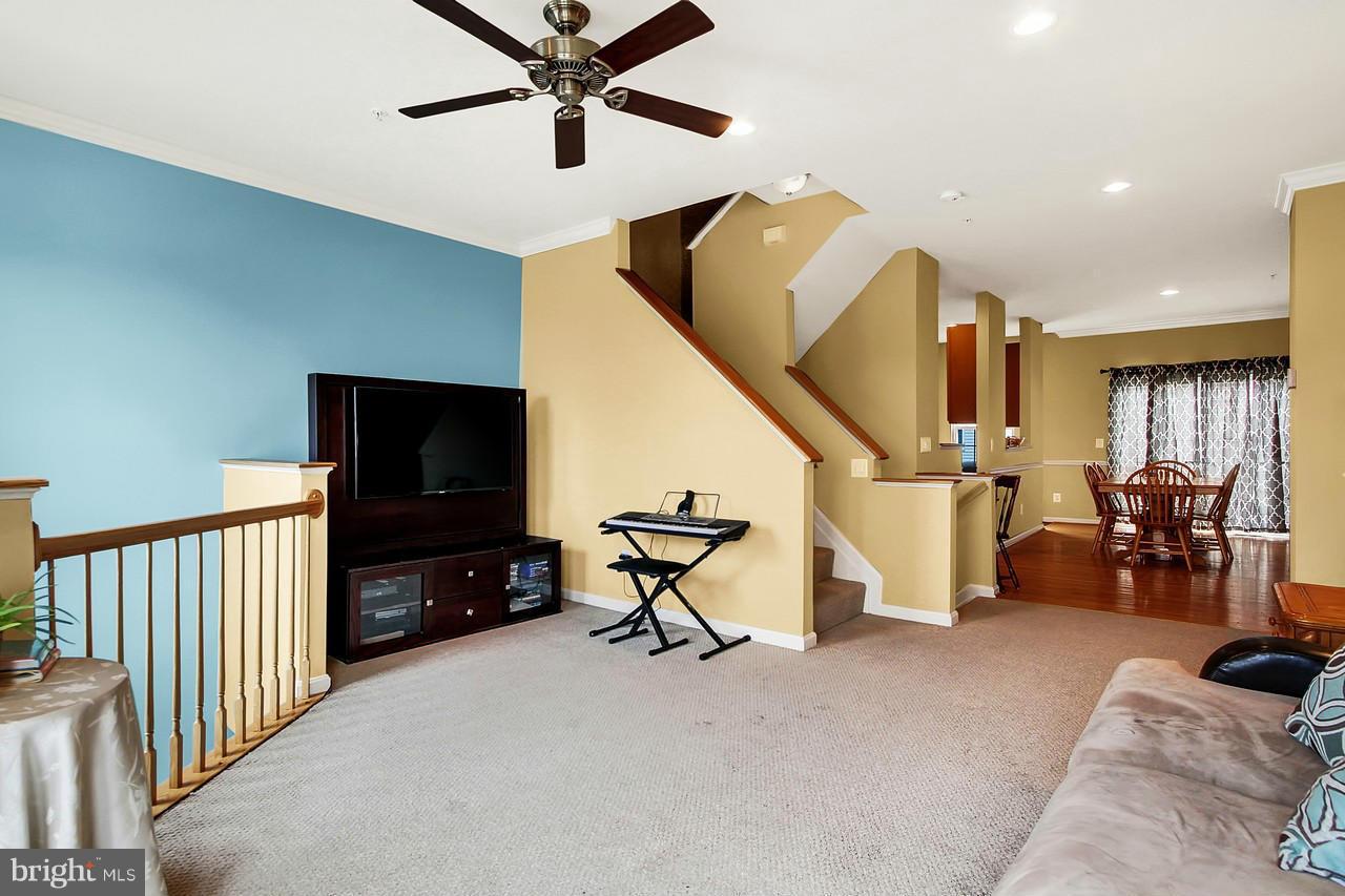624 Luthardt Road Baltimore, MD 21220 - Photo 4 of 23 Living Room