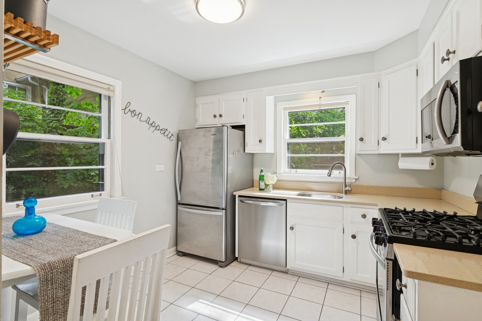 515 Ridge Avenue Evanston, IL 60202 - Photo 5 of 20 Gallery Image 5