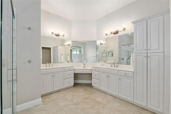 $999,900 | 1129 Southwest 89th Street, Gainesville, FL 32607