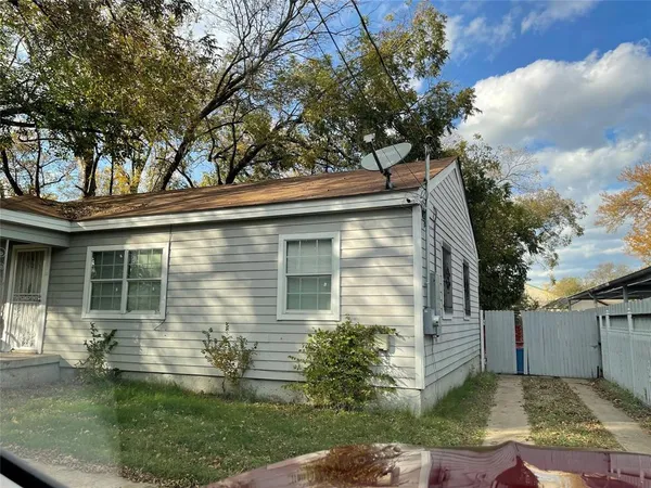 $1,800 | 3206 Kellogg Avenue, Dallas, TX 75216