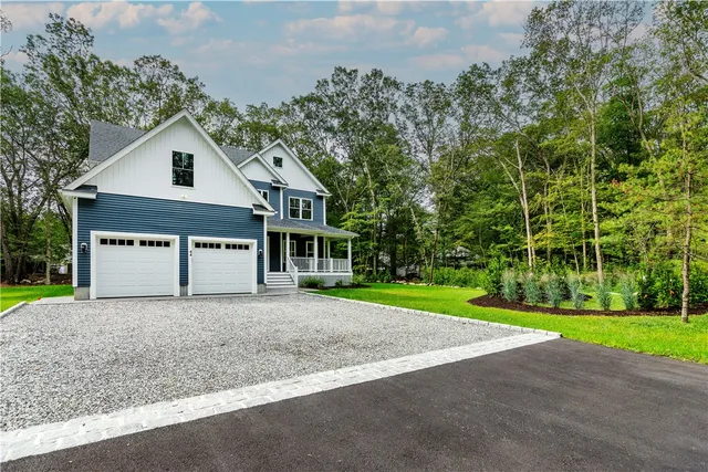 $999,900 | 44 Saddlebrook Drive, Warwick, RI 02818