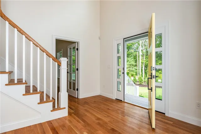 $999,900 | 44 Saddlebrook Drive, Warwick, RI 02818