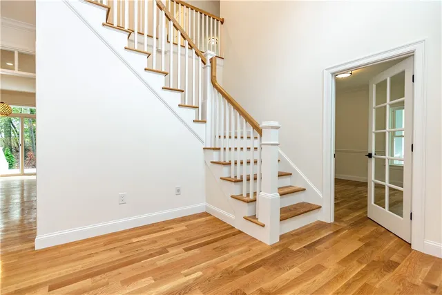 $999,900 | 44 Saddlebrook Drive, Warwick, RI 02818