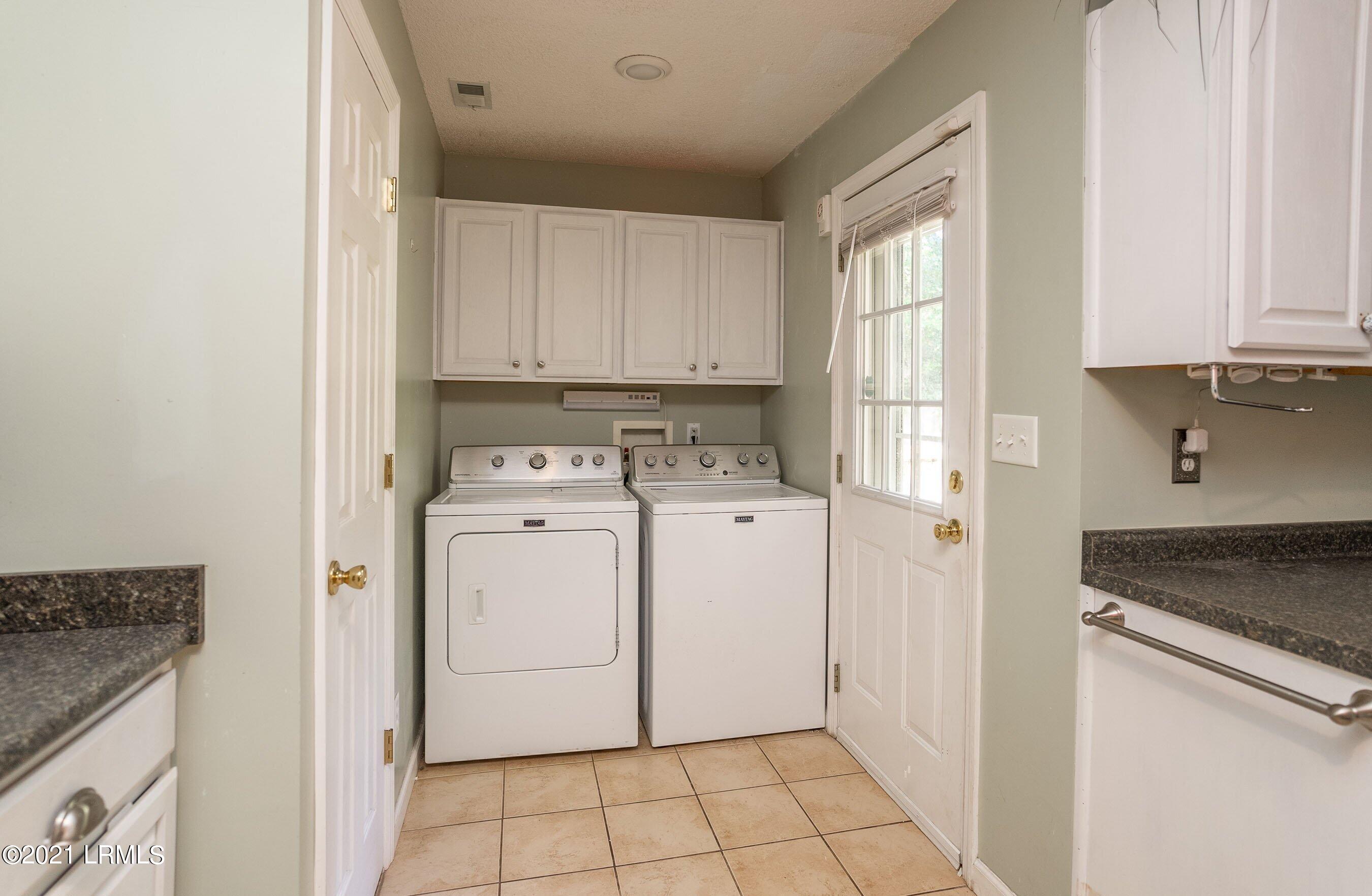 13 Little Capers Road Beaufort, SC 29907 - Photo 23 of 33 Laundry