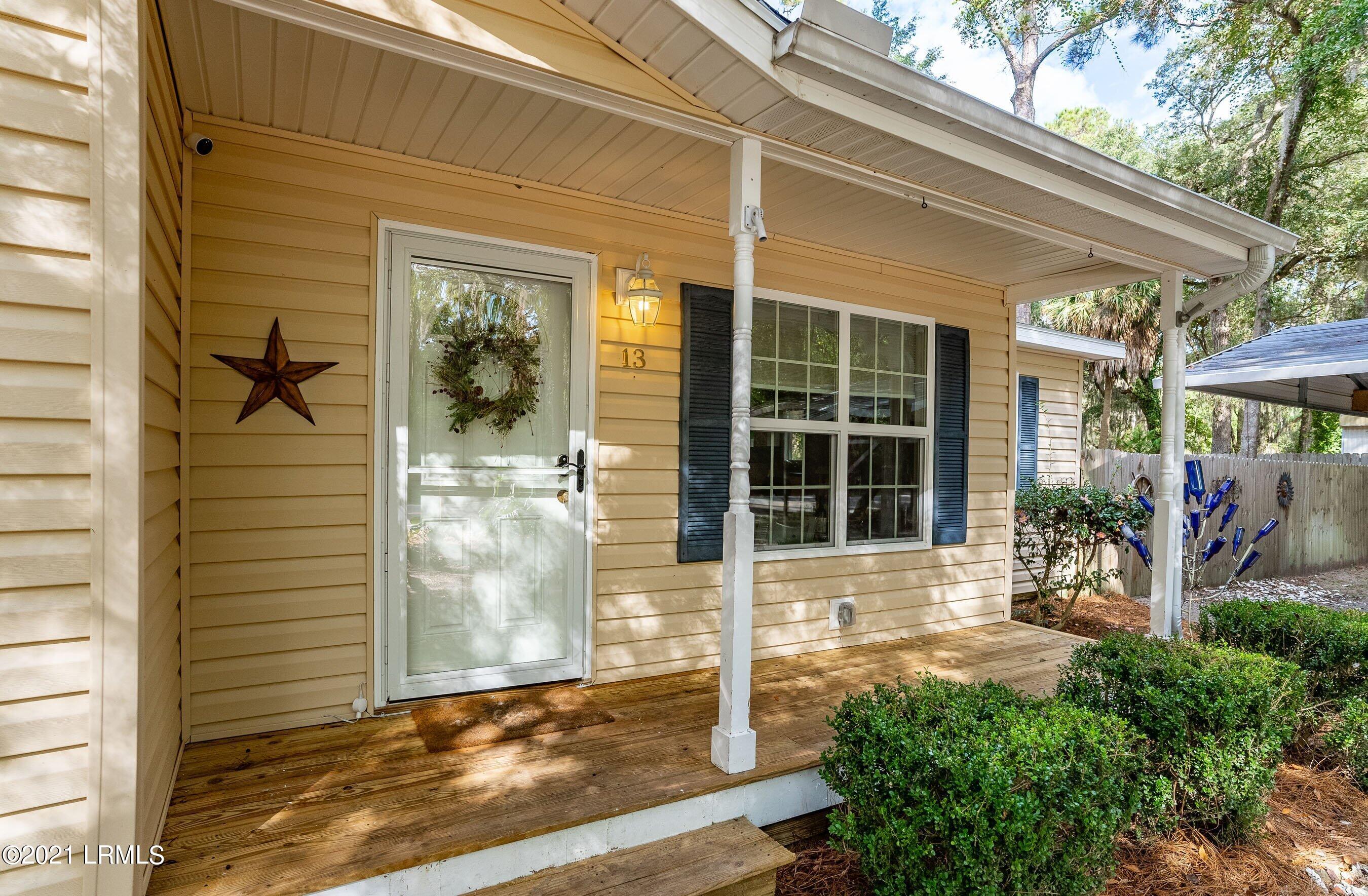 13 Little Capers Road Beaufort, SC 29907 - Photo 5 of 33 Front Porch