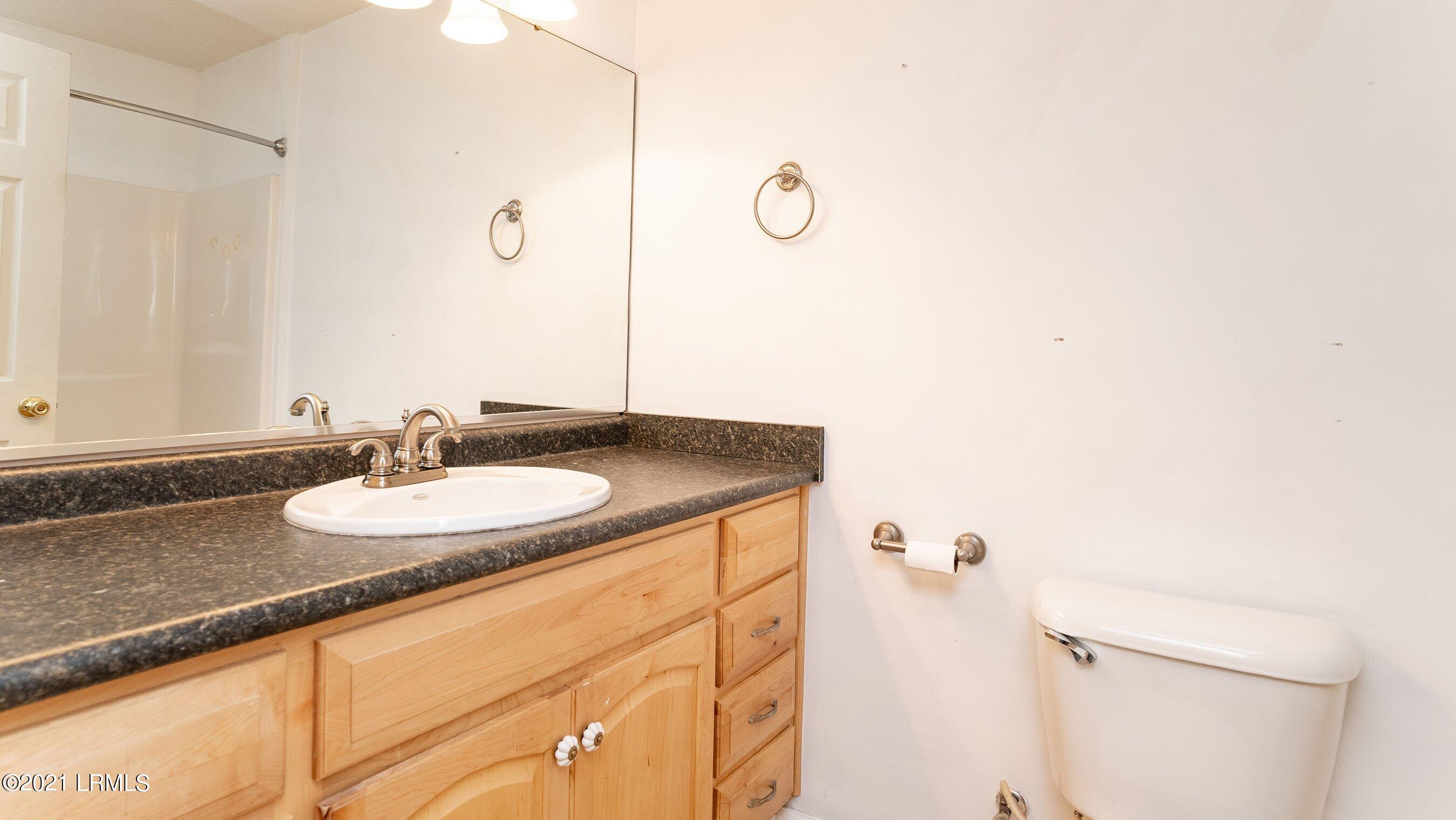 13 Little Capers Road Beaufort, SC 29907 - Photo 8 of 33 En-Suite