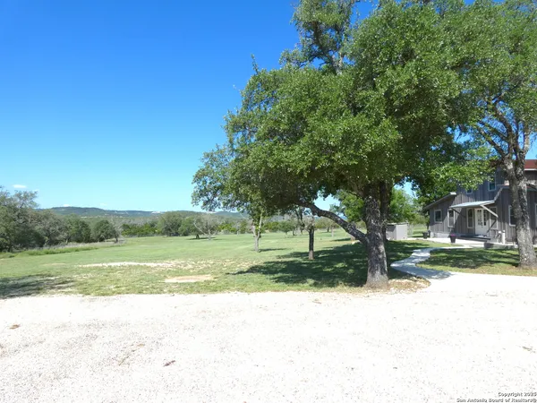 $3,900 | 234 Mill Dam Road, Comfort, TX 78013