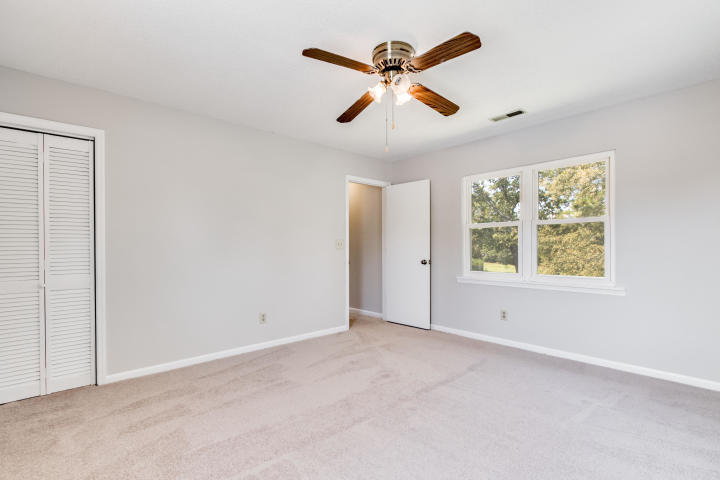 202 Beauregard Road Summerville, SC 29486 - Photo 11 of 12 Up Bed