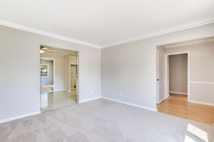 202 Beauregard Road Summerville, SC 29486 - Photo 4 of 12 Living 2