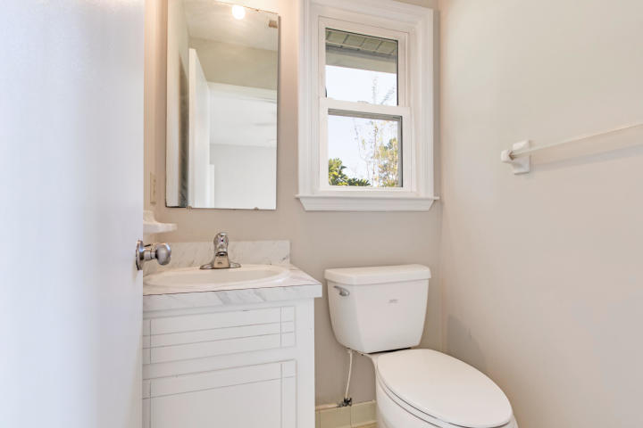 202 Beauregard Road Summerville, SC 29486 - Photo 9 of 12 20190919024916821483000000-o