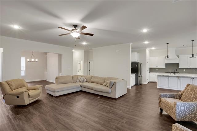 23456 Noble Oak Drive Springfield, LA 70462 - Photo 5 of 28